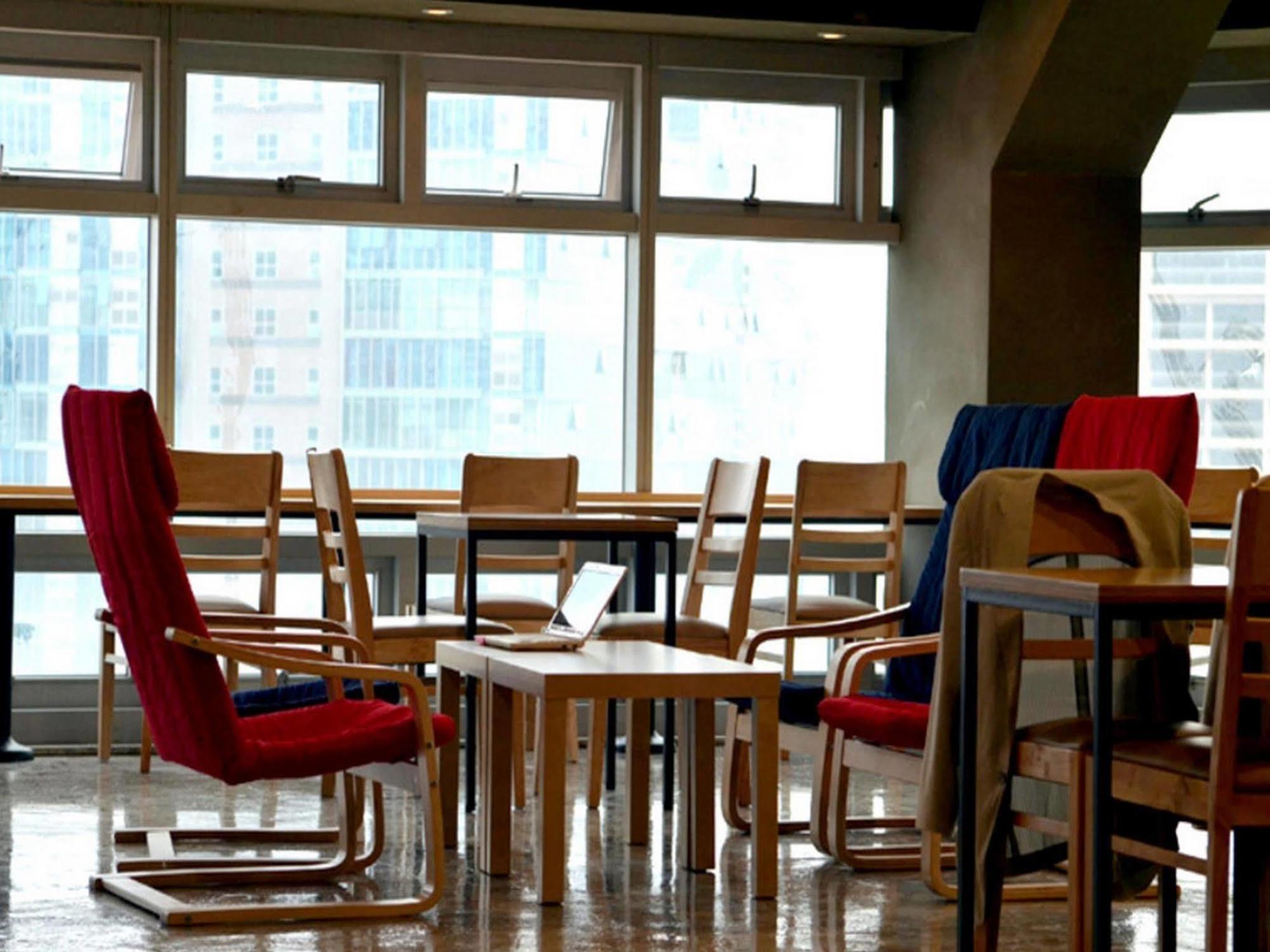 Popcorn Hostel Haeundae Busan Exterior foto