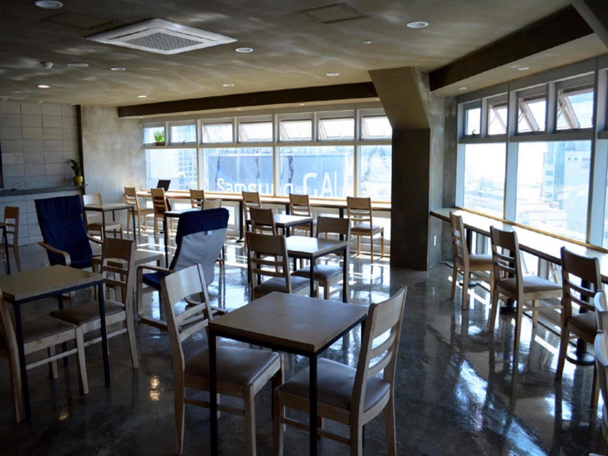 Popcorn Hostel Haeundae Busan Exterior foto